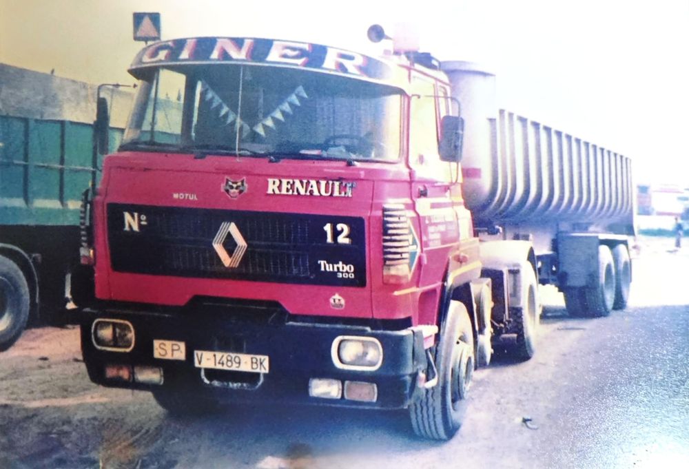 Camión Renault Turbo 300 Nº12 de Ginersa